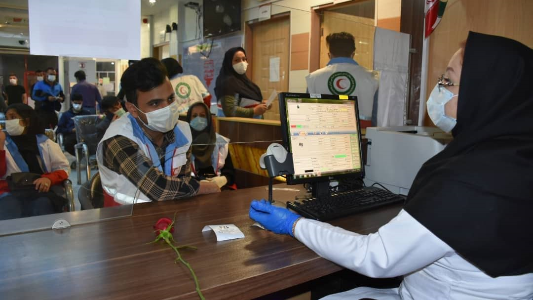 اهدای خون جوانان هلال احمر استان کرمانشاه به مناسبت ماه مبارک رمضان